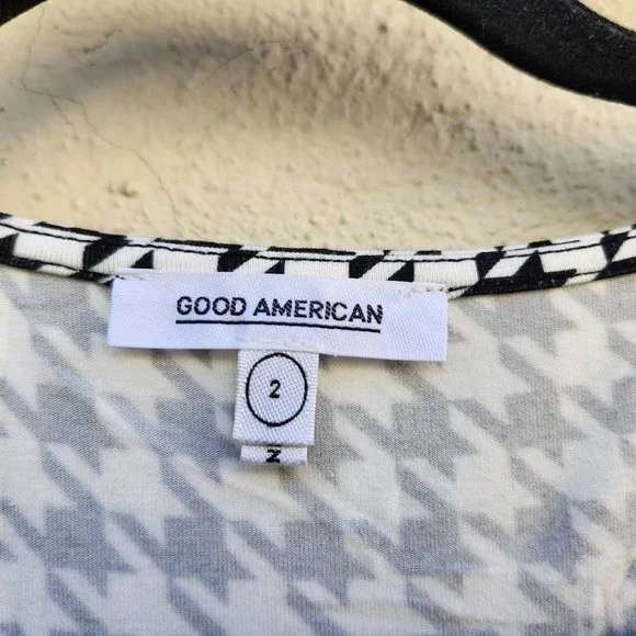 GOOD AMERICAN Houndstooth Daynight Long Sleeve Midi Wrap Dress